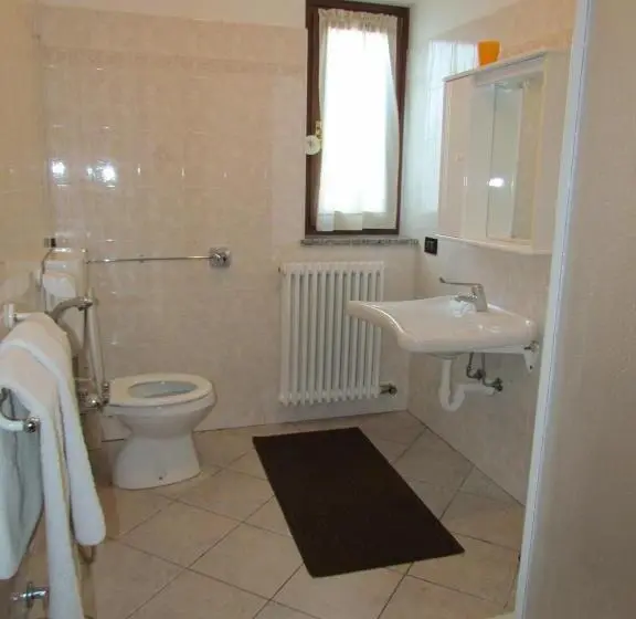 استودیوی استاندارد, Residence Du Chateau