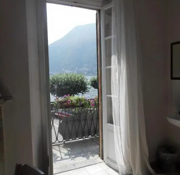 Standard Room Shared Bathroom, Tornoallariva B&b