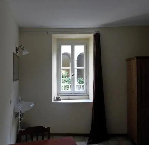 Standard Room Shared Bathroom, Tornoallariva B&b