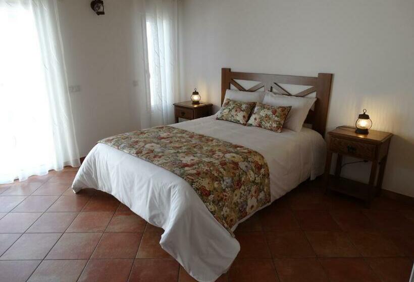 غرفة قياسية رباعية, Falésias Da Arrifana