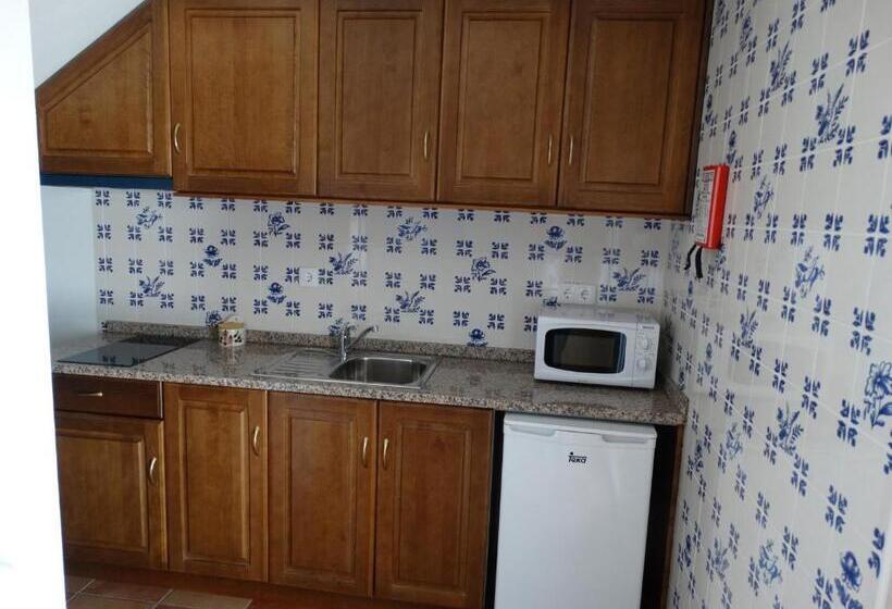 غرفة قياسية, Falésias Da Arrifana