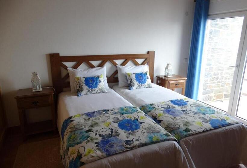 غرفة قياسية رباعية, Falésias Da Arrifana