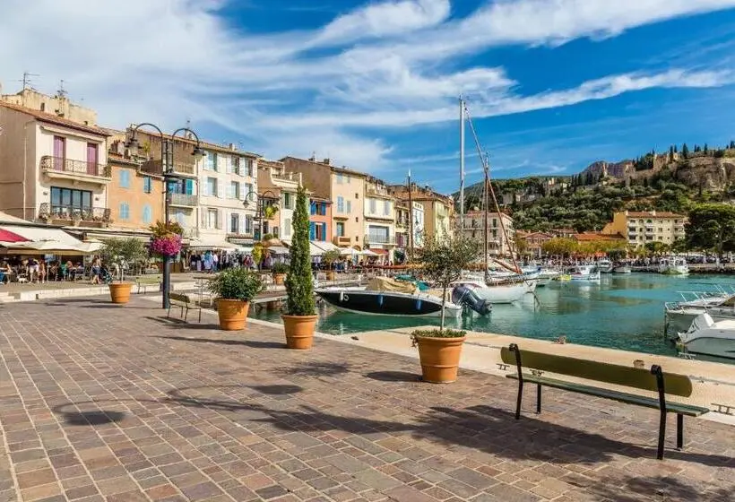 استودیوی استاندارد با چشمانداز دریا, Cassis Loc Chambre Meublée