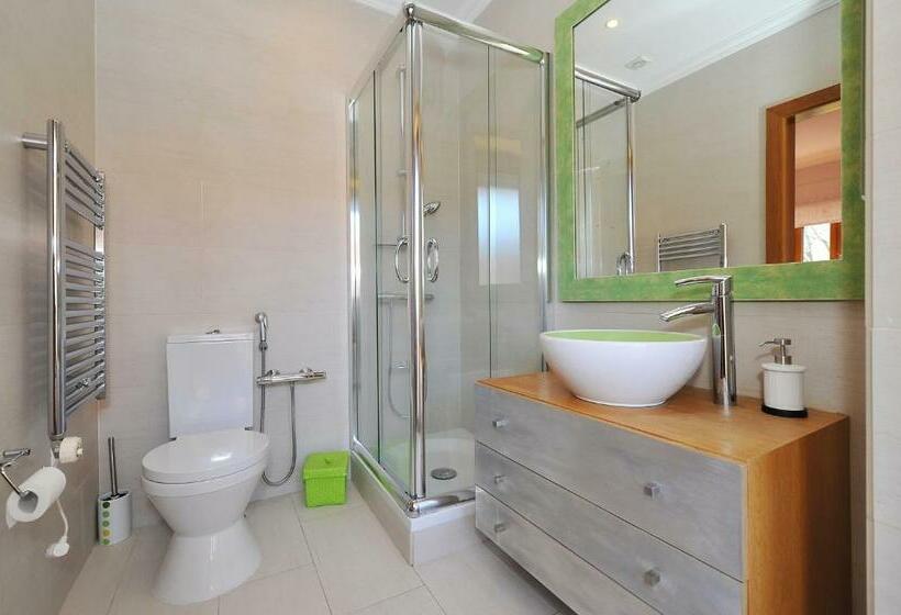 سوییت اجرایی, Cosy Bedrooms Guest House