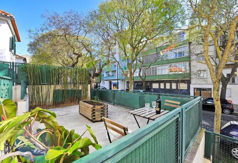 سوییت اجرایی, Cosy Bedrooms Guest House