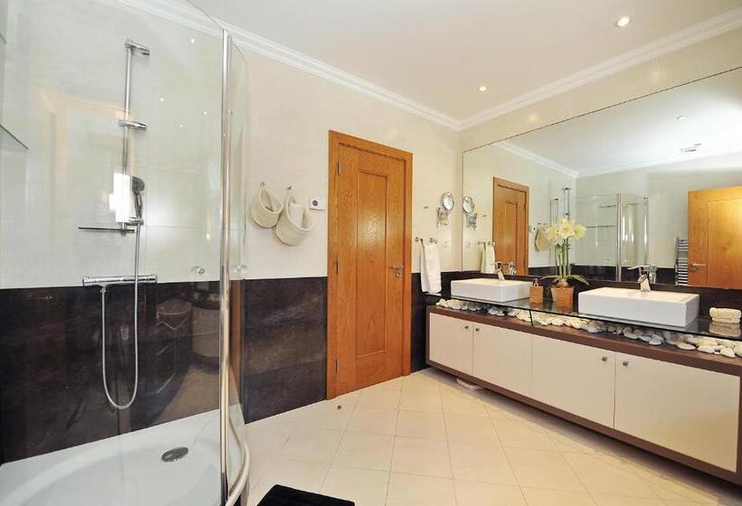 سوییت سوپریور, Cosy Bedrooms Guest House