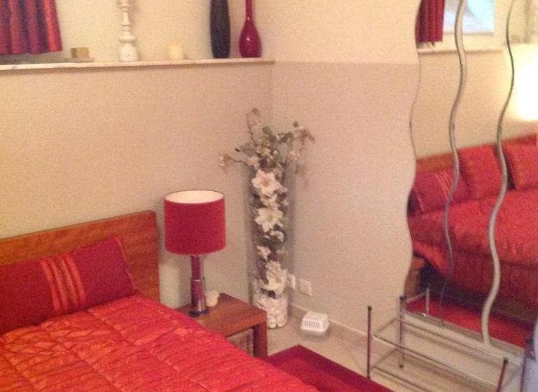 اتاق استاندارد با سرویس بهداشتی مشترک, Cosy Bedrooms Guest House