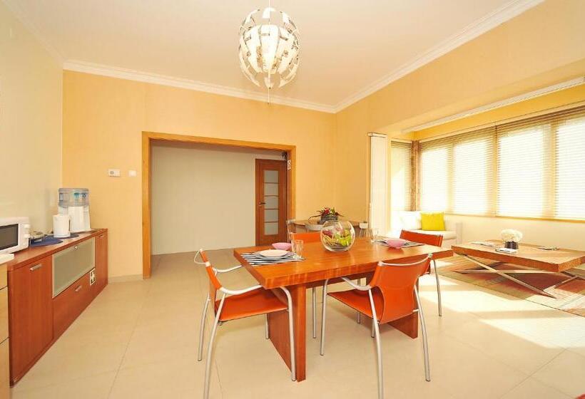 سوییت اجرایی, Cosy Bedrooms Guest House