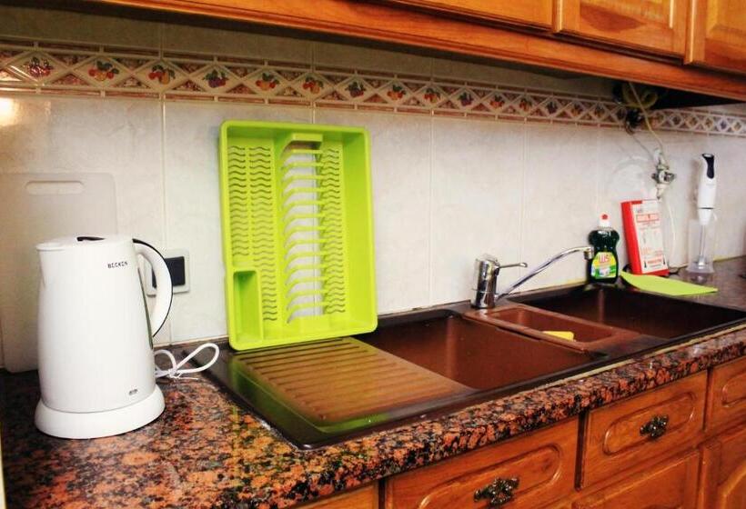 اتاق استاندارد با سرویس بهداشتی مشترک, Guesthouse Pombinha
