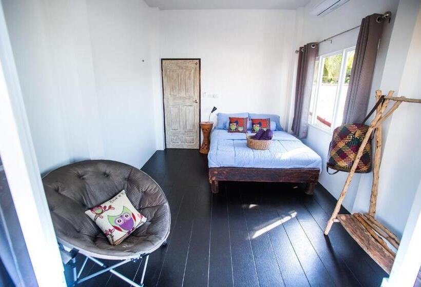 اتاق استاندارد با بالکن, Sweet Life Guesthouse