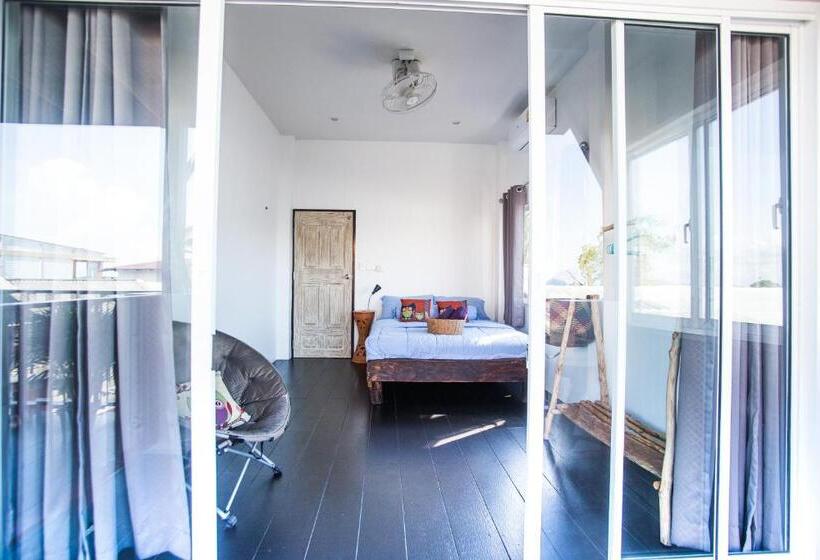 اتاق استاندارد با بالکن, Sweet Life Guesthouse