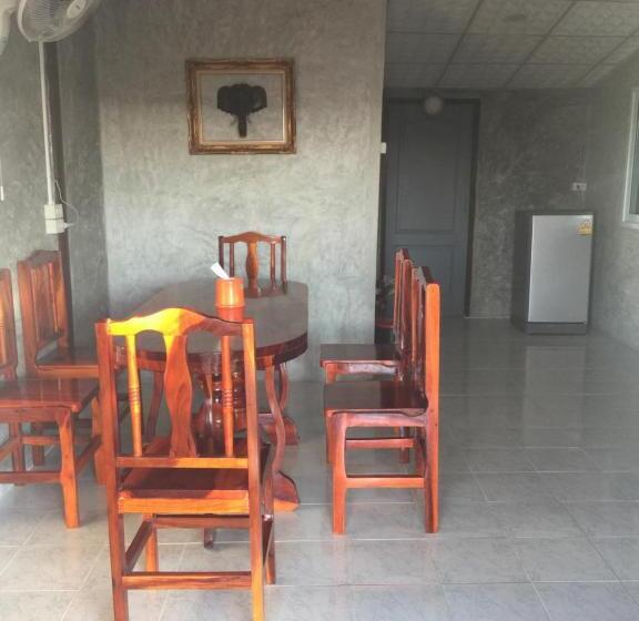 غرفة عائلية, Khao Kho Copter Hill