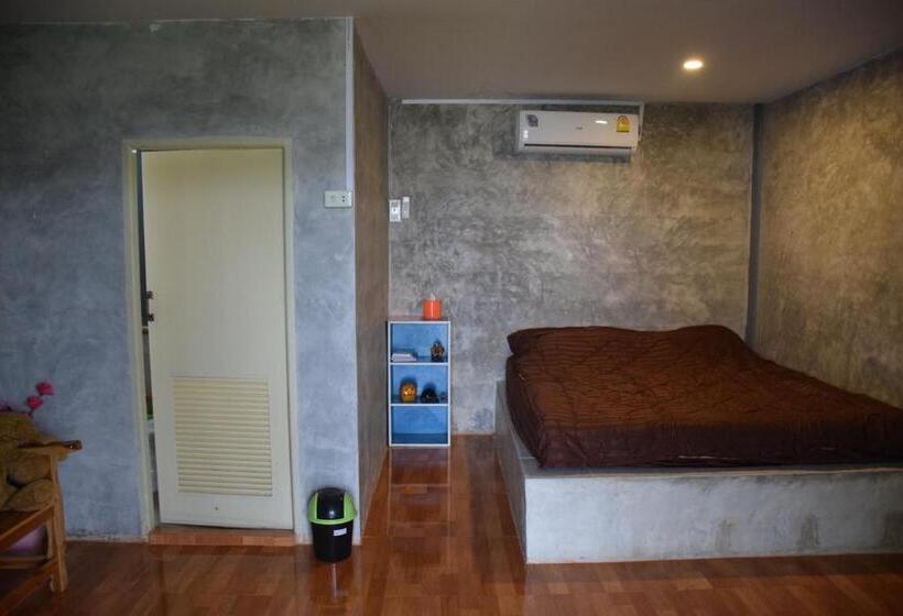 マウンテンビュースタンダードルーム, Khao Kho Copter Hill