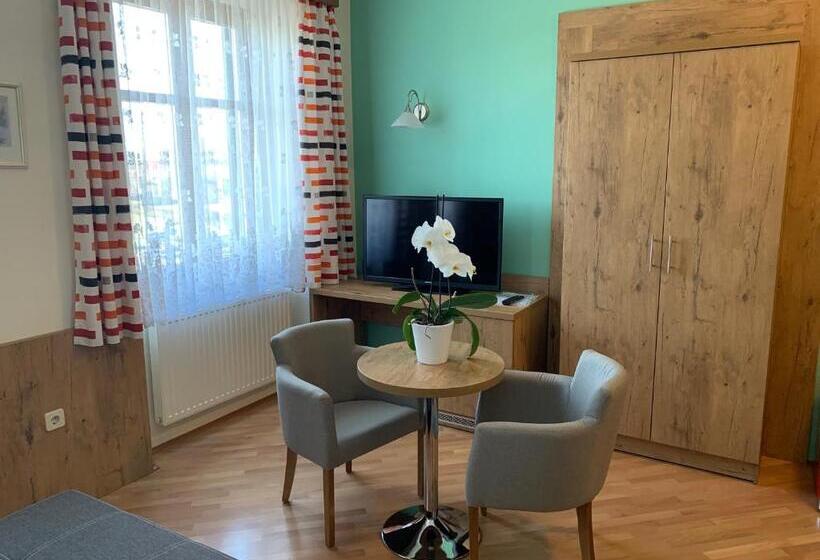 Номер Стандарт Трехместный, Gasthof Wagner Restaurant Pension