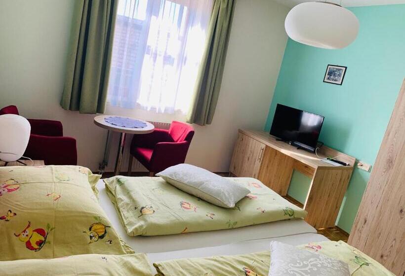 Номер Стандарт, Gasthof Wagner Restaurant Pension