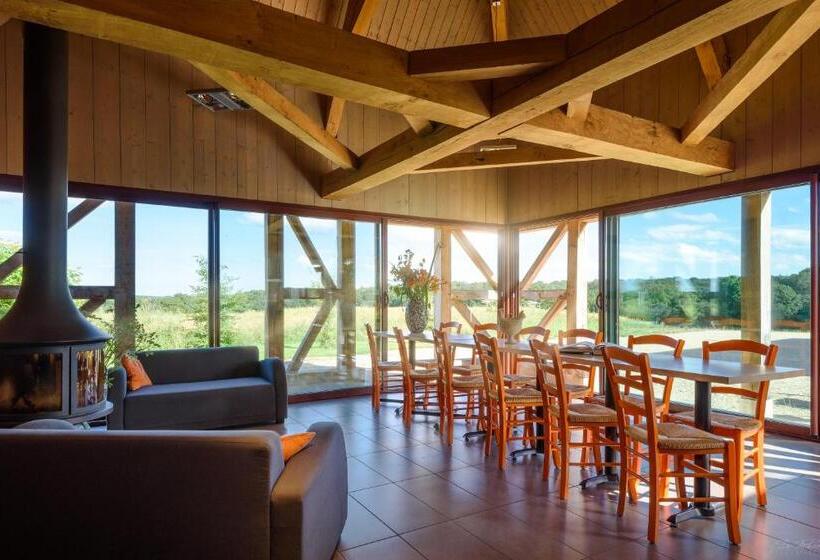 ガーデンビュースタンダードルーム, Hameau Des Damayots