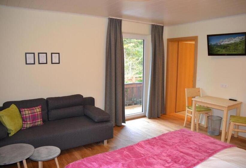 标准三人间, Pension Adlerhorst