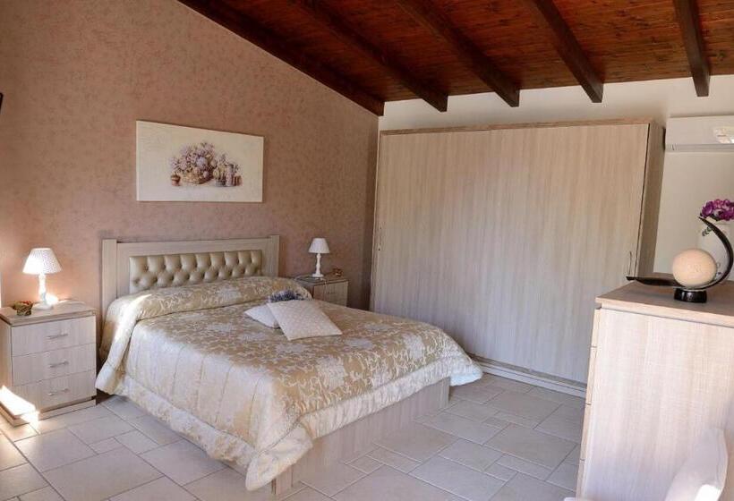 חדר סטנדרט לשלושה, B&b Paduli Piani