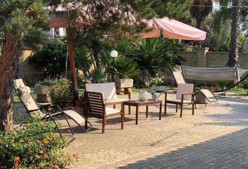 חדר סטנדרט לשלושה, B&b Paduli Piani