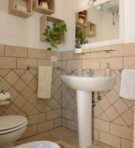 חדר סטנדרט לשלושה, B&b Paduli Piani