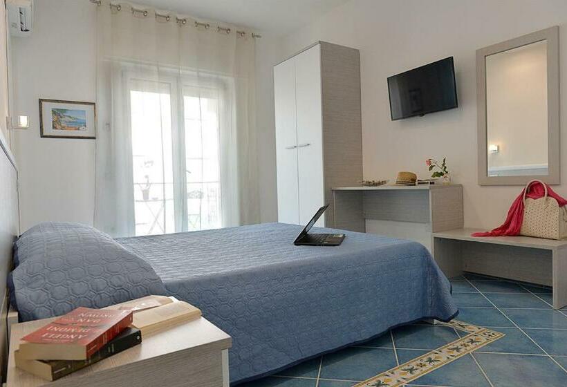 Номер Стандарт, Acquamarine Maiori Amalfi Coast