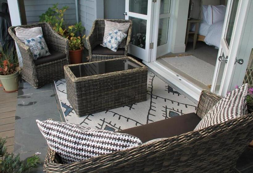 اتاق استاندارد با تخت بزرگ, Compass Rose