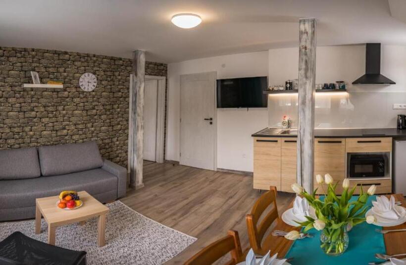 침실 1개 아파트, Apartmány Habovka