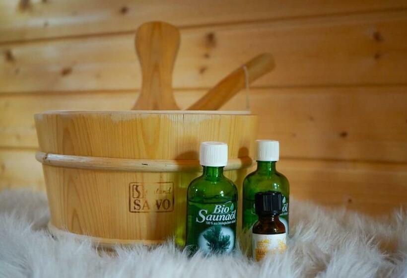 اتاق استاندارد سه نفره, Das Astrid