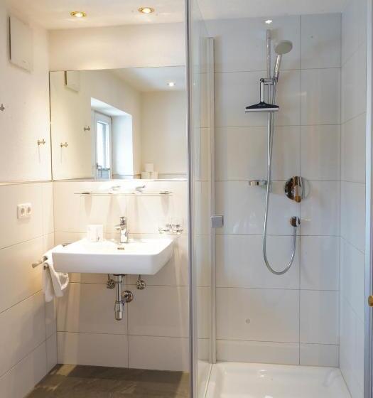 آپارتمان 3 خوابه, Das Astrid