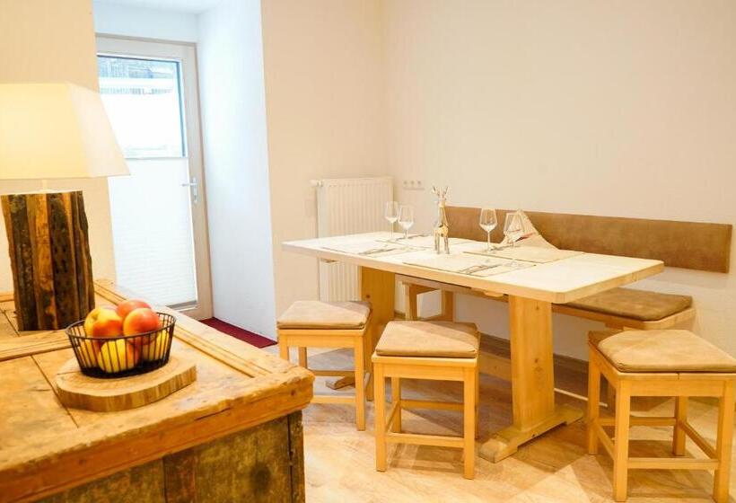 آپارتمان کامفورت 2 خوابه, Das Astrid