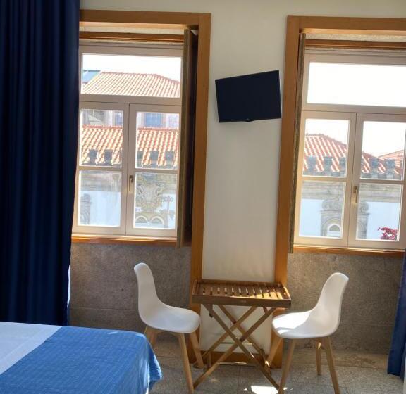 اتاق لوکس سه تخته, Enjoy Viana Guest House