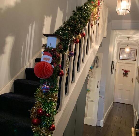 스탠다드 룸 가든 전망, 38 Whitehall Road