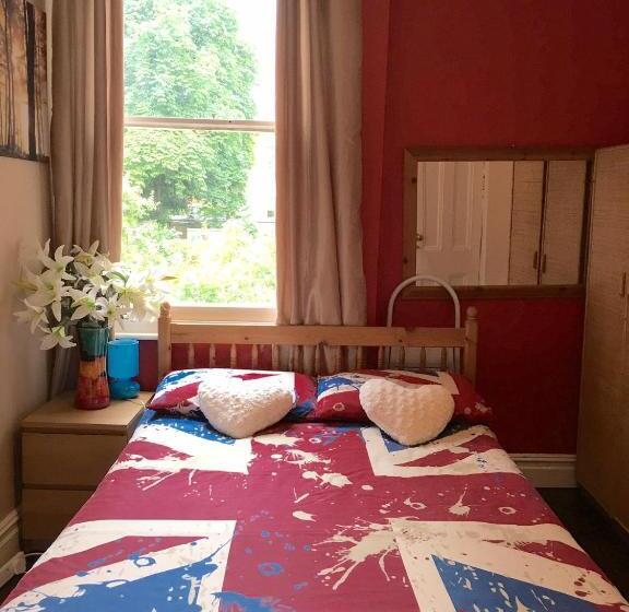 Номер Deluxe, 38 Whitehall Road