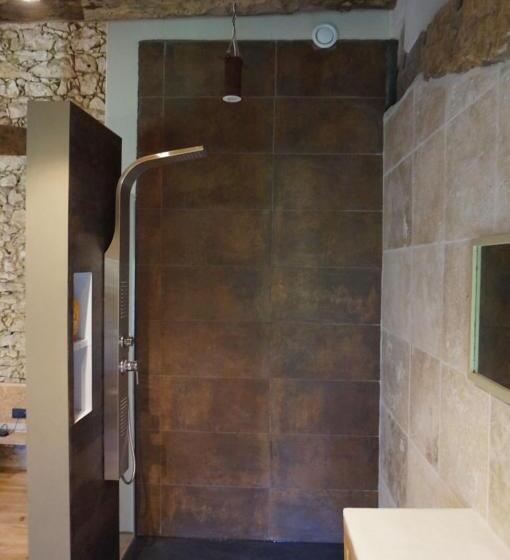 디럭스 룸, Au Garcin