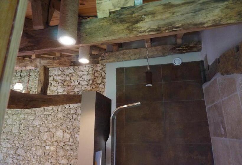 디럭스 룸, Au Garcin