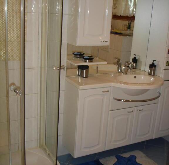 스탠다드 룸 공동 욕실, Bnb Le Relais Du Château