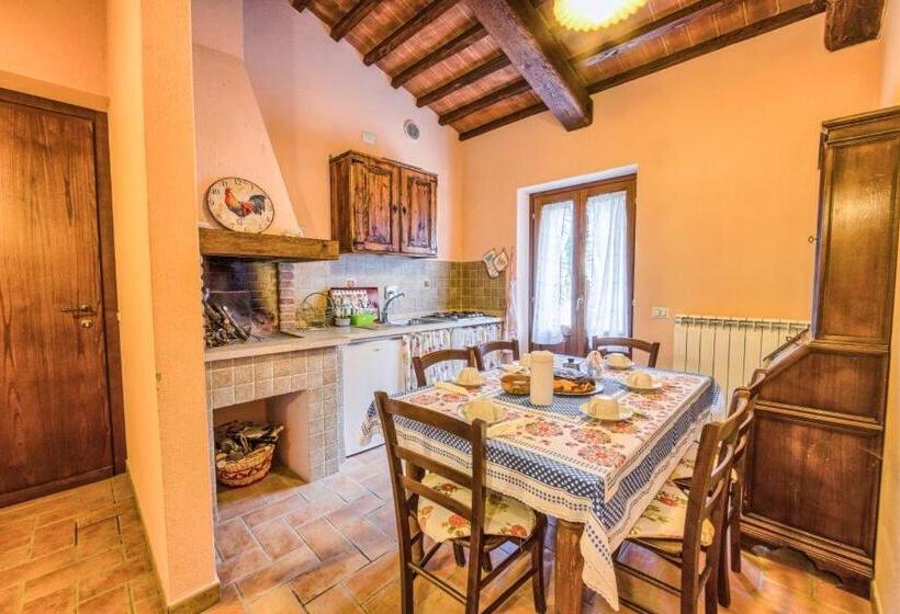 침실 3개 아파트, Borgo Struginati