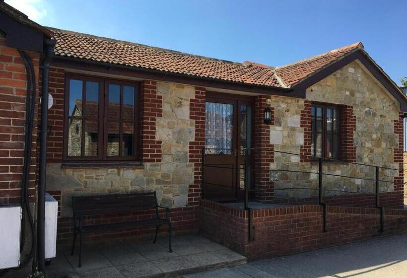 דירת חדר נוף לים, Stable Cottages