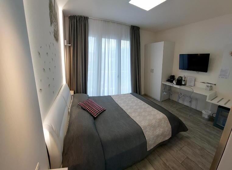 سوئیت 2 خوابه, La Brise