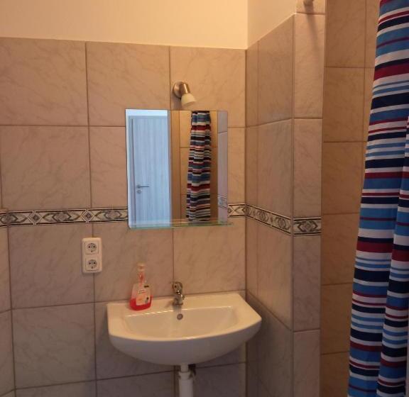 スタンダードスタジオ, Pension Eberhart