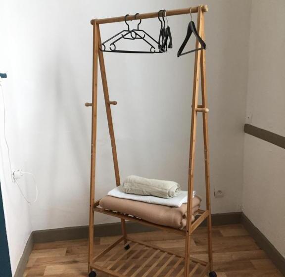 اتاق استاندارد چهار تخته, Venez Dormir Chez Nous #condom#gascogne#d Artagnan#armagnac#le Bonheur Est Dans Le Gers