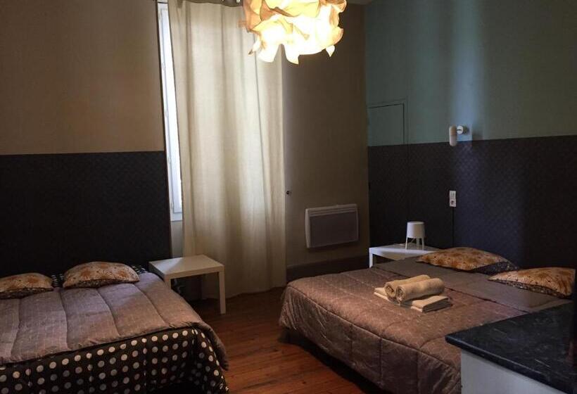 اتاق استاندارد چهار تخته, Venez Dormir Chez Nous #condom#gascogne#d Artagnan#armagnac#le Bonheur Est Dans Le Gers