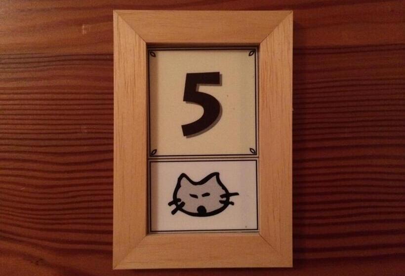 اتاق استاندارد با بالکن, Govc Vršnik