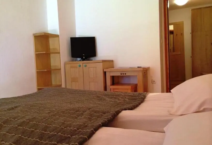اتاق استاندارد با بالکن, Govc Vršnik