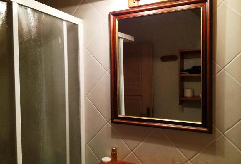 اتاق استاندارد با بالکن, Govc Vršnik