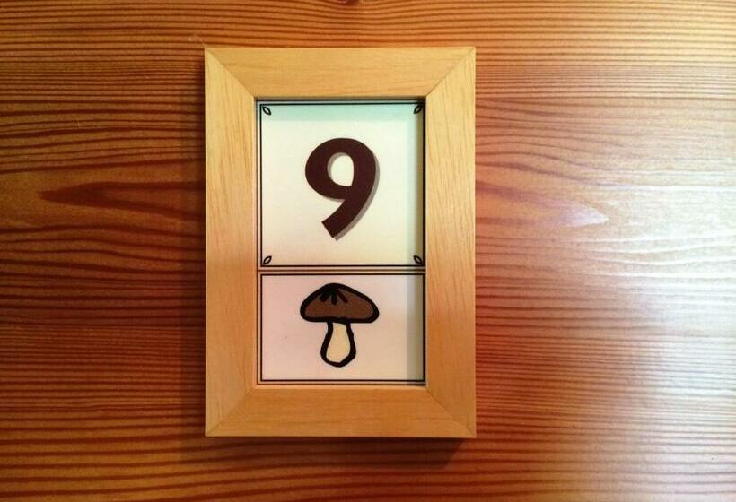 اتاق استاندارد با بالکن, Govc Vršnik