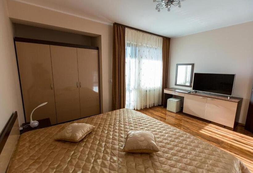 شقة غرفة واحدة مزودة بتراس, Kristal