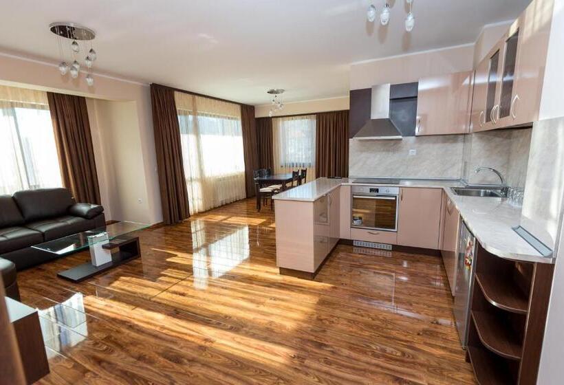 شقة غرفة واحدة مزودة بتراس, Kristal