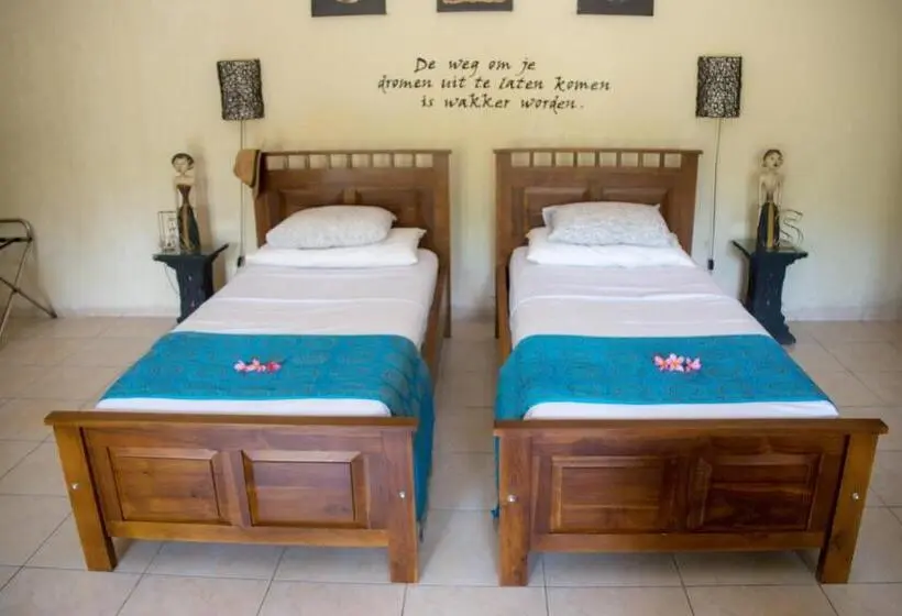 ガーデンビュースーペリアールーム, Guesthouse Rumah Senang