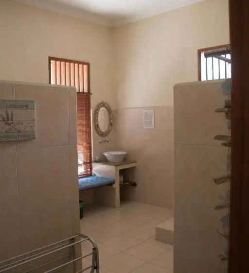 ガーデンビュースーペリアールーム, Guesthouse Rumah Senang